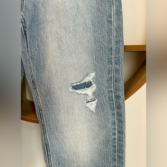 Old Navy Loose Fit Distressed Denim - Picture 2 of 5